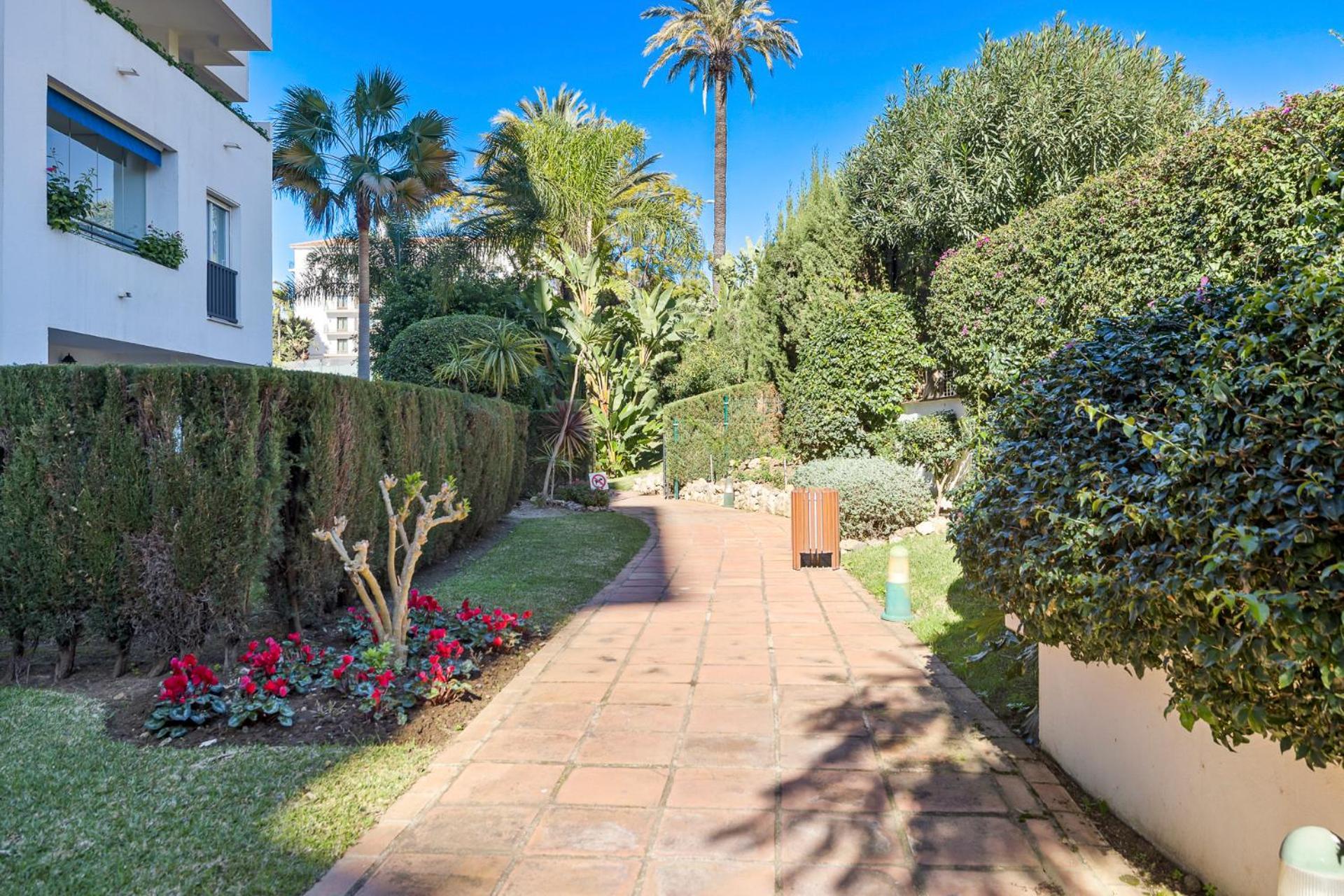 Charming And Spacious Apartment In Medina Garden - Puerto Banus Marbella Dış mekan fotoğraf