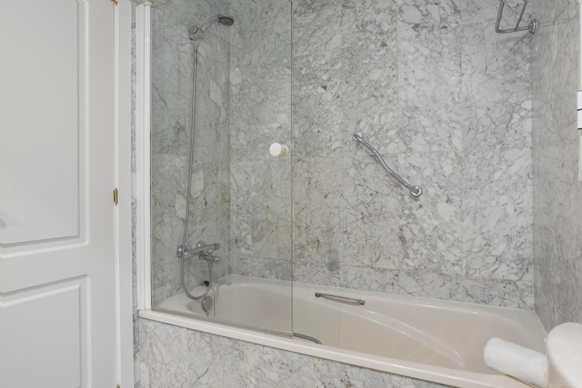 Charming And Spacious Apartment In Medina Garden - Puerto Banus Marbella Dış mekan fotoğraf